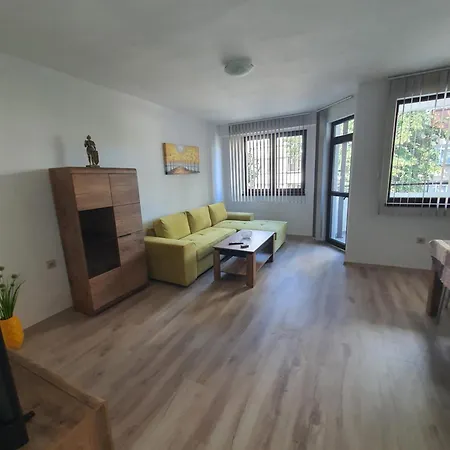 Lazur 13 公寓 布尔加斯