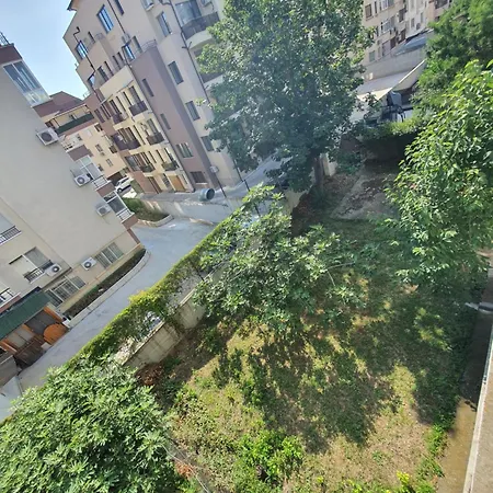 アパート Lazur 13 *